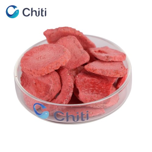 Freeze dried strawberry pieces